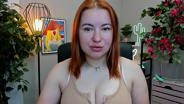 Snapshot of LAYLAxSTAR chatting on September 2025 06:24:01 AM LAYLAxSTAR online show from September 2025 06:24:01 AM