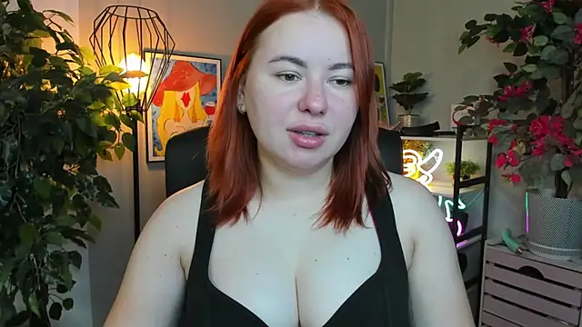 Snapshot of LAYLAxSTAR chatting on October 2025 06:32:02 AM LAYLAxSTAR online show from October 2025 06:32:02 AM