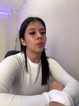 Snapshot of Alhanna_ chatting on March 2025 10:16:01 PM Alhanna online show from March 2025 10:16:01 PM