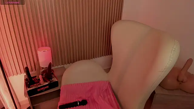 MarianL0ve online show from January 2025 01:41:01 PM