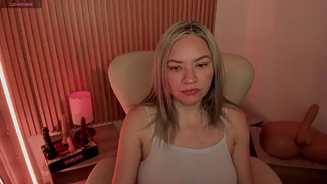 MarianL0ve online show from January 2025 10:34:01 AM