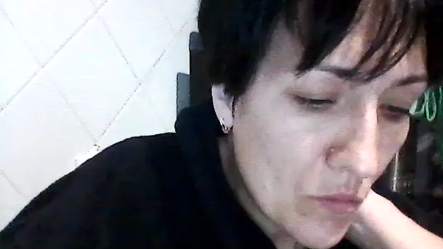 Snapshot of SunnyAmorre chatting on October 2025 10:11:01 PM SunnyAmorre online show from October 2025 10:11:01 PM