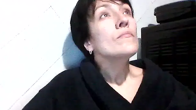 Snapshot of SunnyAmorre chatting on October 2025 06:52:01 PM SunnyAmorre online show from October 2025 06:52:01 PM