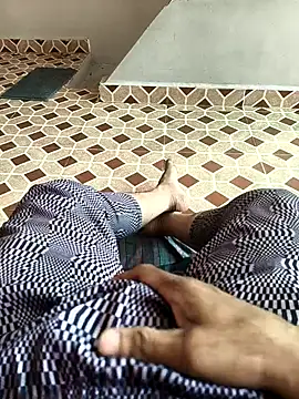 Snapshot of deshimund chatting on October 2025 04:48:01 AM deshimund online show from October 2025 04:48:01 AM