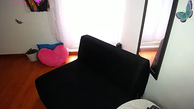 sexylatina001 online show from October 2025 02:49:01 PM