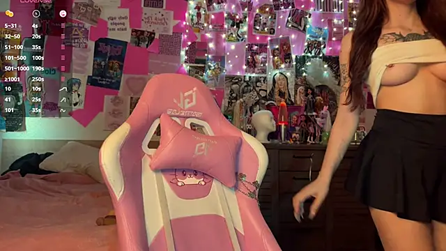 Snapshot of boobsybootie chatting on September 2025 04:28:01 AM boobsybootie online show from September 2025 04:28:01 AM