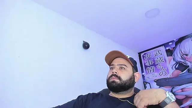 Snapshot of Beerbear_boy chatting on February 2025 07:19:02 PM Beerbear boy online show from February 2025 07:19:02 PM