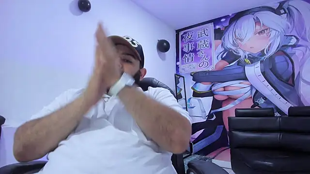 Snapshot of Beerbear_boy chatting on February 2025 07:58:02 PM Beerbear boy online show from February 2025 07:58:02 PM