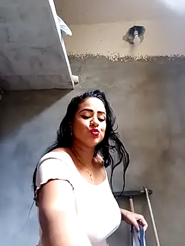 Snapshot of ashley69_brown chatting on October 2025 03:02:02 PM ashley69 brown online show from October 2025 03:02:02 PM