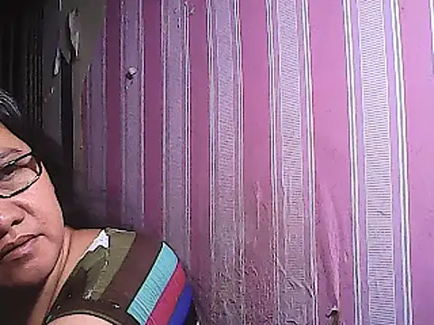 Snapshot of sweetsosie18 chatting on March 2025 05:16:02 PM sweetsosie18 online show from March 2025 05:16:02 PM