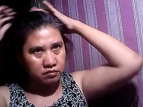 Snapshot of sweetsosie18 chatting on March 2025 07:42:02 AM sweetsosie18 online show from March 2025 07:42:02 AM