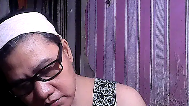 Snapshot of sweetsosie18 chatting on September 2025 07:14:01 PM sweetsosie18 online show from September 2025 07:14:01 PM