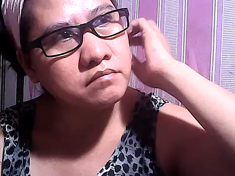 Snapshot of sweetsosie18 chatting on October 2025 07:18:02 AM sweetsosie18 online show from October 2025 07:18:02 AM