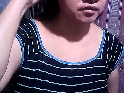 Snapshot of sweetsosie18 chatting on October 2025 04:07:02 PM sweetsosie18 online show from October 2025 04:07:02 PM