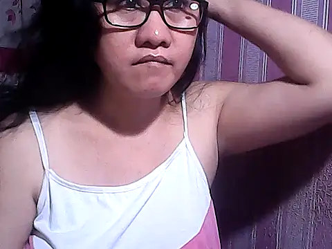 Snapshot of sweetsosie18 chatting on October 2025 12:18:02 PM sweetsosie18 online show from October 2025 12:18:02 PM