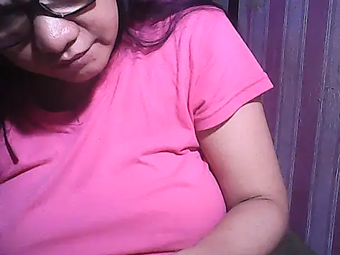 Snapshot of sweetsosie18 chatting on November 2025 08:41:02 PM sweetsosie18 online show from November 2025 08:41:02 PM