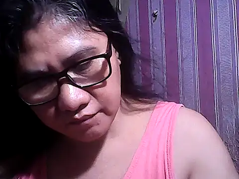 Snapshot of sweetsosie18 chatting on November 2025 08:53:02 PM sweetsosie18 online show from November 2025 08:53:02 PM