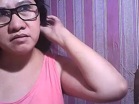 Snapshot of sweetsosie18 chatting on November 2025 08:59:01 AM sweetsosie18 online show from November 2025 08:59:01 AM