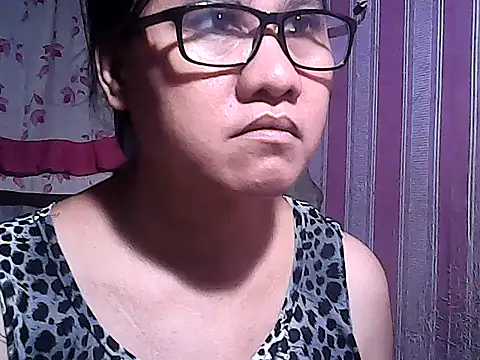 Snapshot of sweetsosie18 chatting on November 2025 05:57:01 PM sweetsosie18 online show from November 2025 05:57:01 PM