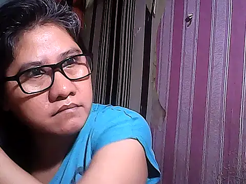 Snapshot of sweetsosie18 chatting on November 2025 10:20:02 PM sweetsosie18 online show from November 2025 10:20:02 PM