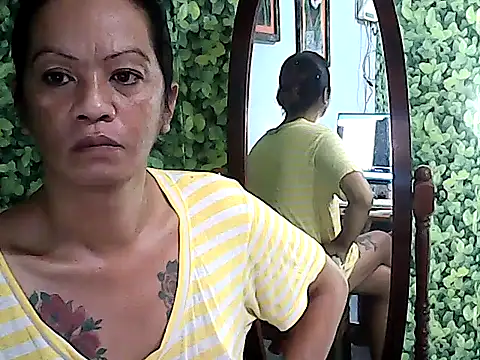 Snapshot of yummy_21xxx chatting on November 2025 12:31:02 AM yummy 21xxx online show from November 2025 12:31:02 AM