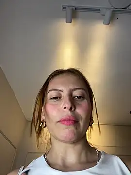 Snapshot of ROSE__15 chatting on November 2025 08:10:01 PM ROSE 15 online show from November 2025 08:10:01 PM