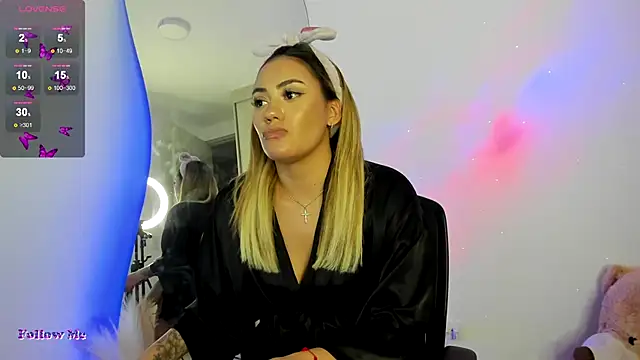 SussiVega online show from March 2025 02:45:01 AM