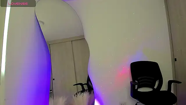 SussiVega online show from October 2025 08:00:02 PM