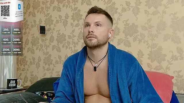 Snapshot of MartinBrandon chatting on October 2025 03:14:02 PM MartinBrandon online show from October 2025 03:14:02 PM