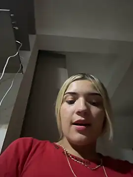 Snapshot of Sarita-candy chatting on January 2025 03:15:02 AM Sarita-candy online show from January 2025 03:15:02 AM