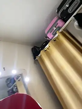 Snapshot of Sarita-candy chatting on January 2025 05:15:01 PM Sarita-candy online show from January 2025 05:15:01 PM