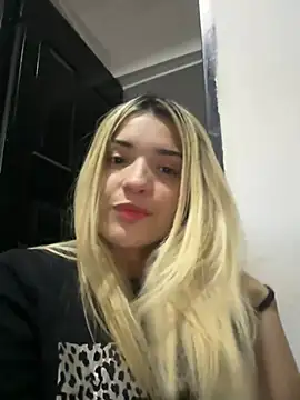 Snapshot of Sarita-candy chatting on February 2025 01:12:02 AM Sarita-candy online show from February 2025 01:12:02 AM