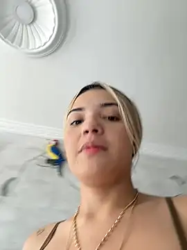 Snapshot of Sarita-candy chatting on February 2025 03:42:02 PM Sarita-candy online show from February 2025 03:42:02 PM