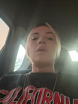 Snapshot of Sarita-candy chatting on February 2025 10:58:01 PM Sarita-candy online show from February 2025 10:58:01 PM