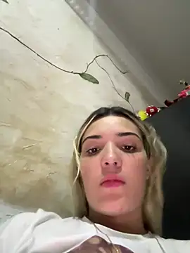 Snapshot of Sarita-candy chatting on March 2025 02:12:02 PM Sarita-candy online show from March 2025 02:12:02 PM