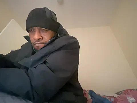 CuzzyB69 online show from February 2025 12:51:02 PM