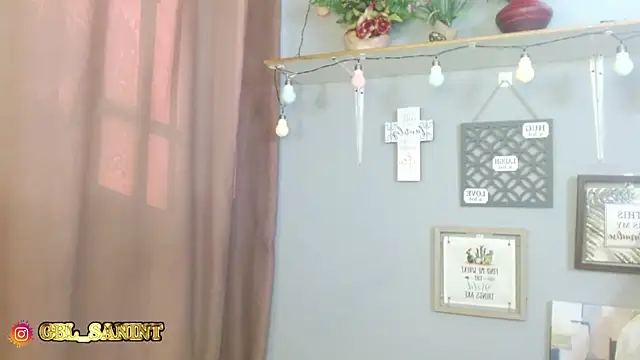 Snapshot of gaby_sant chatting on December 2024 08:04:02 PM gaby sant online show from December 2024 08:04:02 PM