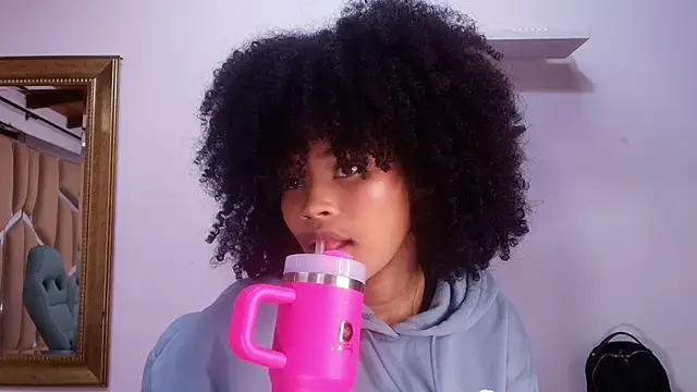 Snapshot of naia_blessed chatting on September 2025 07:19:02 PM naia blessed online show from September 2025 07:19:02 PM