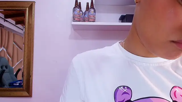 Snapshot of naia_blessed chatting on October 2025 07:33:01 PM naia blessed online show from October 2025 07:33:01 PM