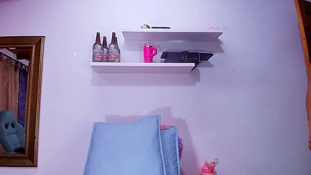 Snapshot of naia_blessed chatting on October 2025 07:12:02 PM naia blessed online show from October 2025 07:12:02 PM