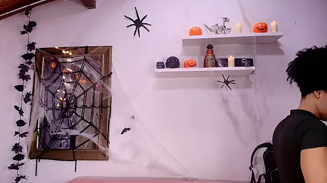 Snapshot of naia_blessed chatting on October 2025 07:14:02 PM naia blessed online show from October 2025 07:14:02 PM