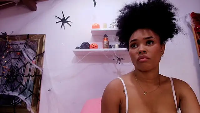 Snapshot of naia_blessed chatting on October 2025 07:16:02 PM naia blessed online show from October 2025 07:16:02 PM