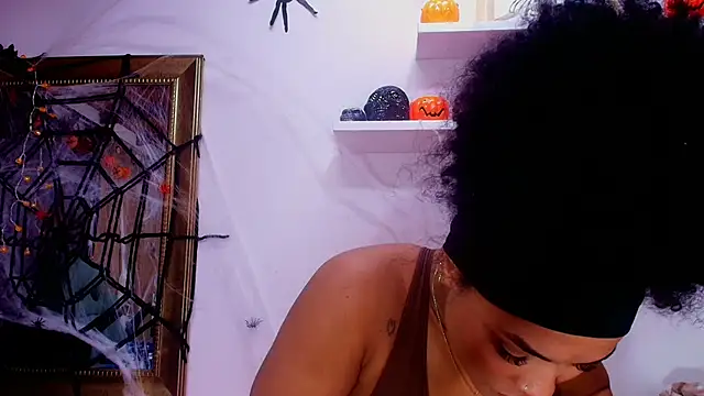 Snapshot of naia_blessed chatting on October 2025 07:12:01 PM naia blessed online show from October 2025 07:12:01 PM