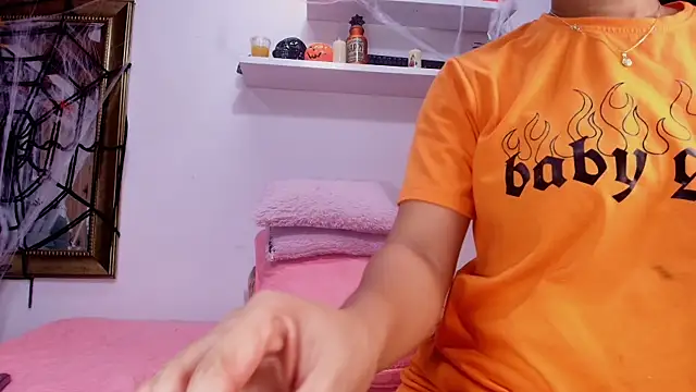 Snapshot of naia_blessed chatting on October 2025 07:16:01 PM naia blessed online show from October 2025 07:16:01 PM