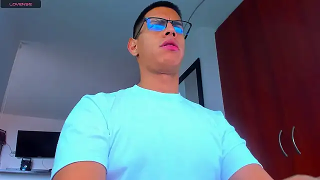 Snapshot of _John_Boy_ chatting on November 2025 07:04:02 PM John Boy online show from November 2025 07:04:02 PM