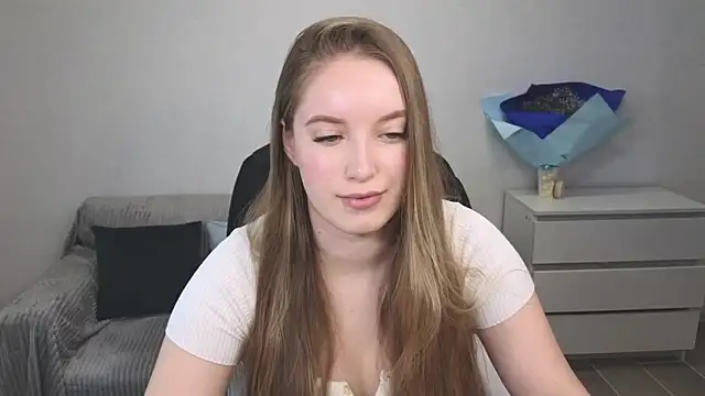 EvaMaddison online show from December 2024 05:37:02 AM
