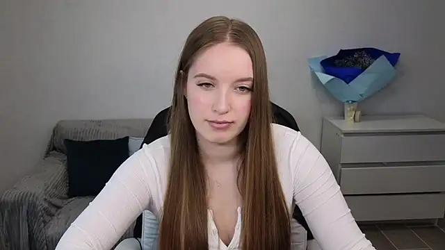 EvaMaddison online show from December 2024 05:25:02 AM