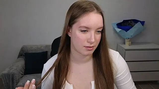 EvaMaddison online show from December 2024 05:42:01 AM