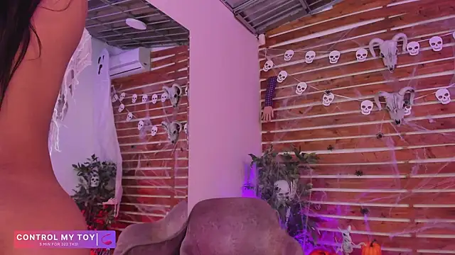 Snapshot of _MeganRain chatting on October 2025 06:59:01 AM MeganRain online show from October 2025 06:59:01 AM