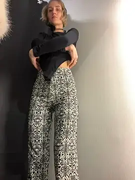 Feral berry 8133 online show from December 2024 10:54:01 AM